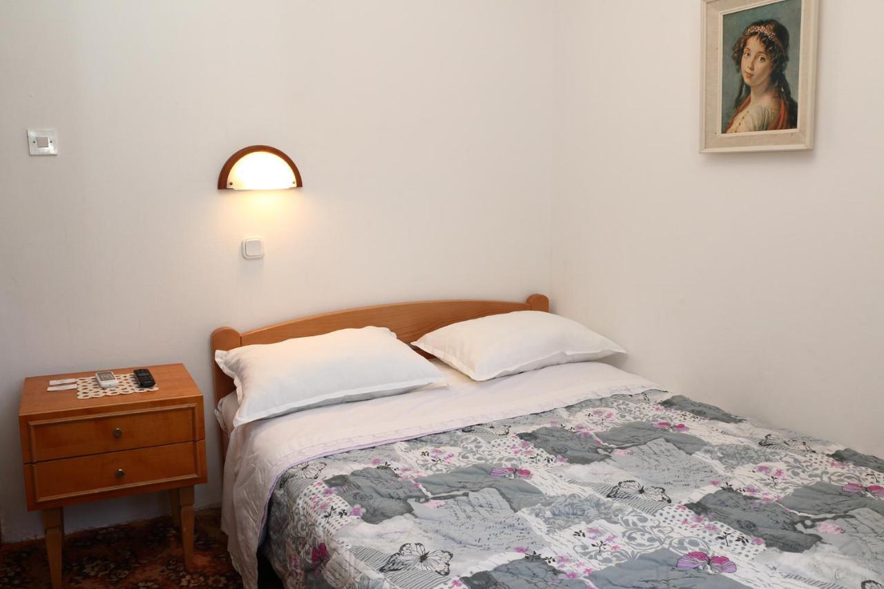 Apartment For One Person Kukljica Extérieur photo