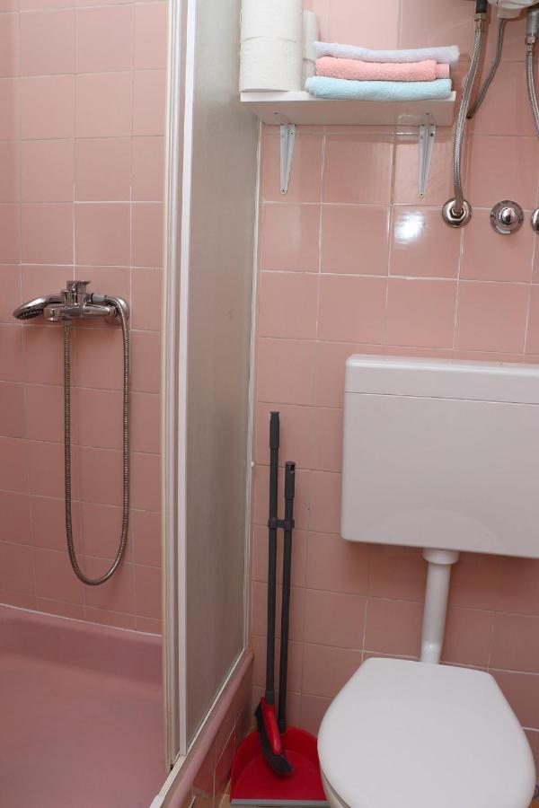 Apartment For One Person Kukljica Extérieur photo